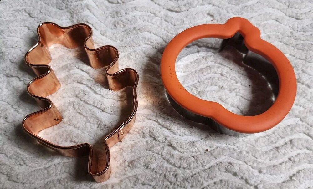 FALL (2) Large Copper LEAF Cookie Cutter & Wilton Brand PUMPKIN EuC